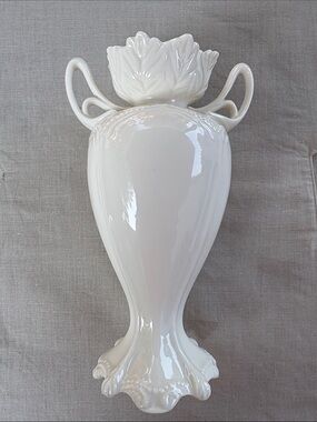 Vintage Ivory Flower/Bulb-Forcer Decorative Vase